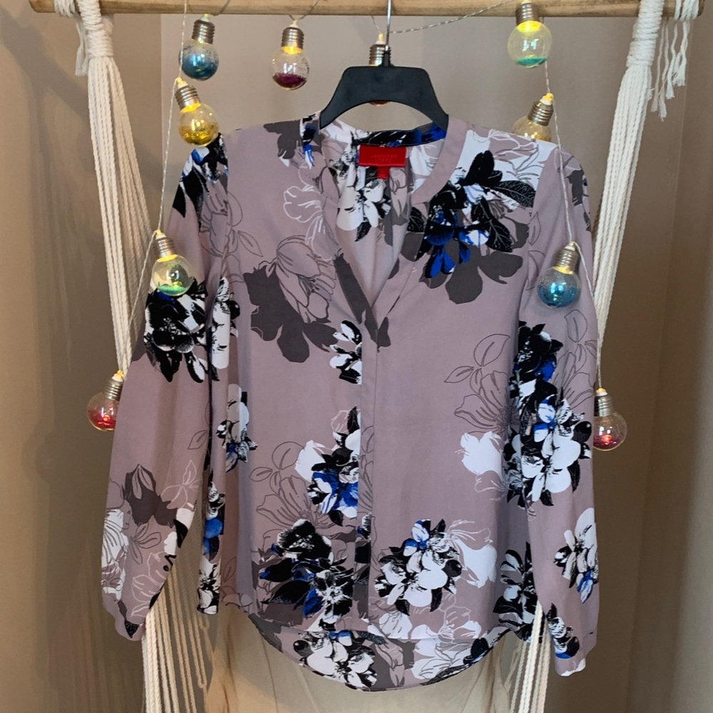 Jennifer Lopez Floral Blouse - Black, Blue, White on lavender Medium
